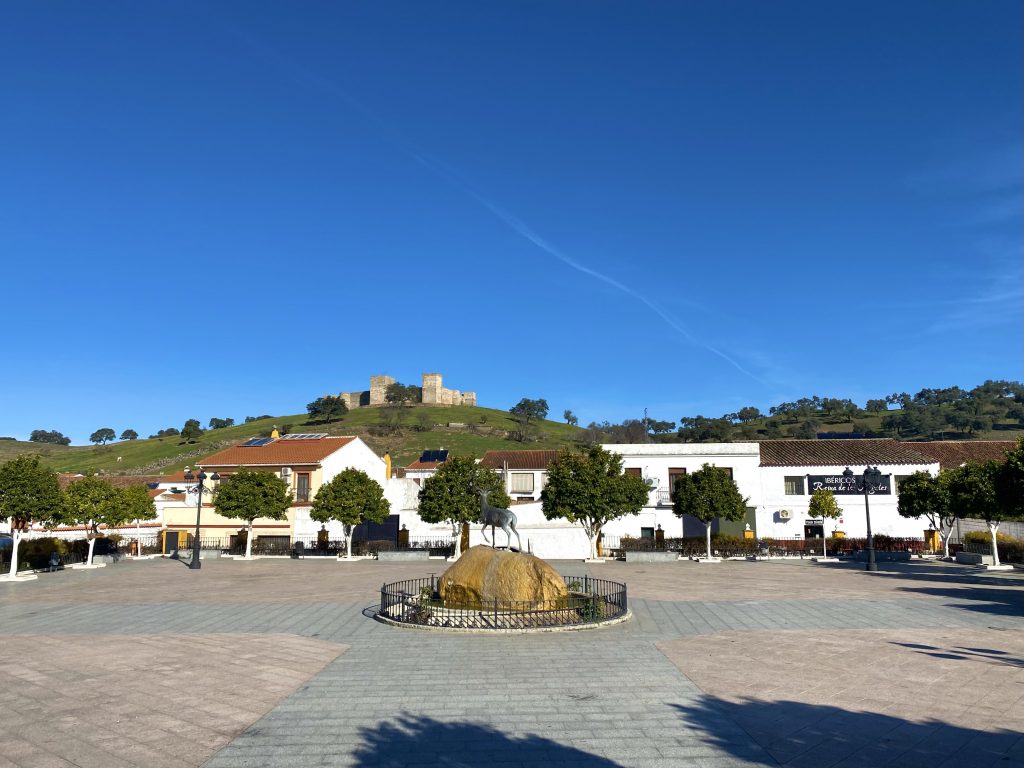 Plaza de Andalucía (El Real de la Jara).